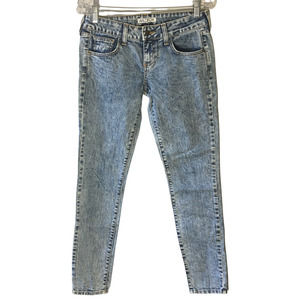Wild Fox Women's Easy Rider Skinny Jeans Size 27 Light Acid Wash Low Rise Denim
